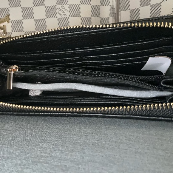 Steve Madden Wallet - Picture 5 of 5